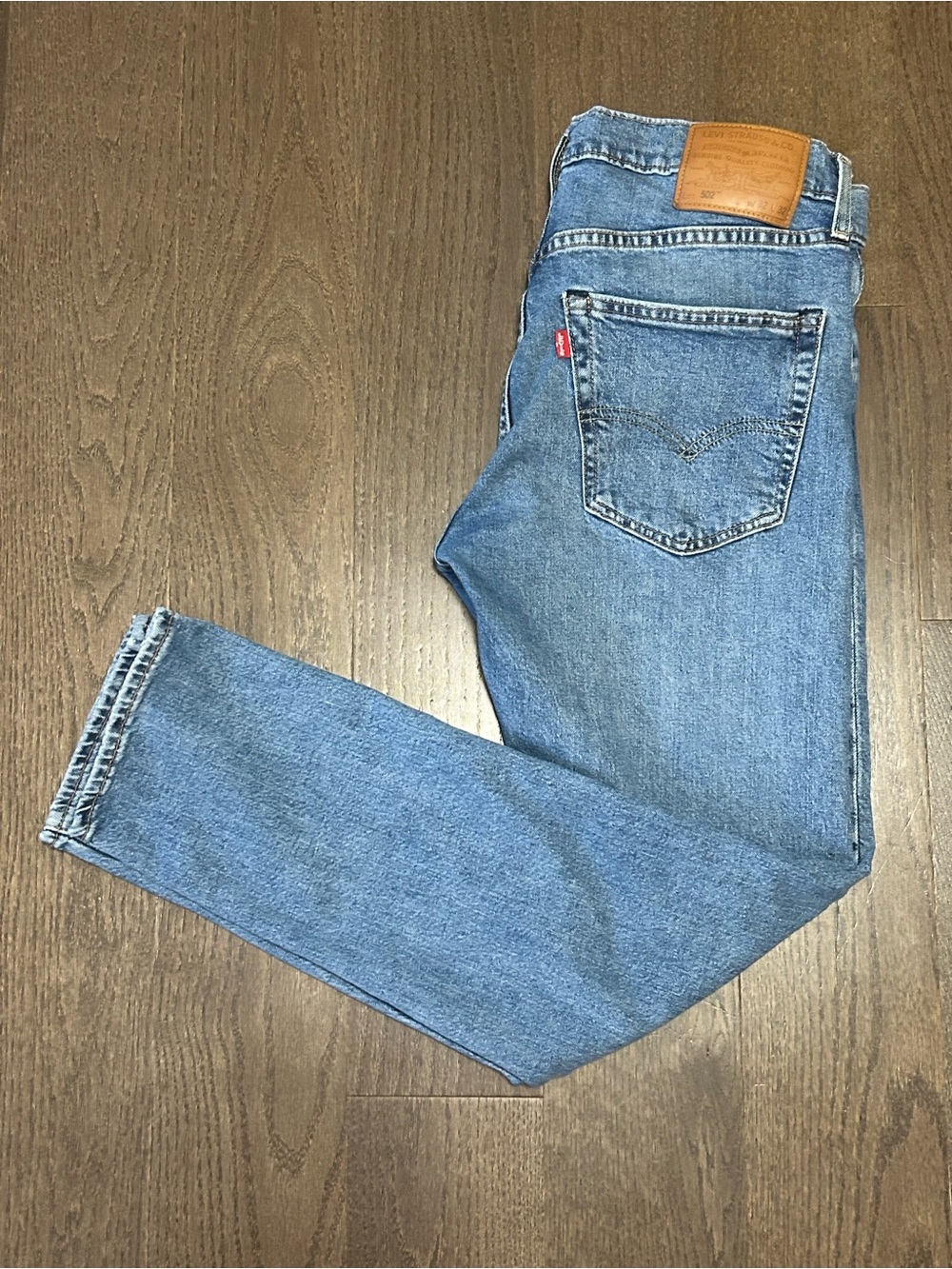 Levi’s Premium 502 Taper Fit Jeans "Come Draw With Me" Medium Wash 32x32 (32x30)